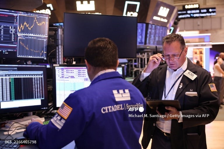 Asian stocks build on gains ahead of US inflation data